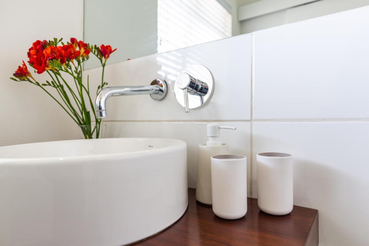 קייפטאון Portswood Mews - Chic White Studio Apartment Green Point מראה חיצוני תמונה