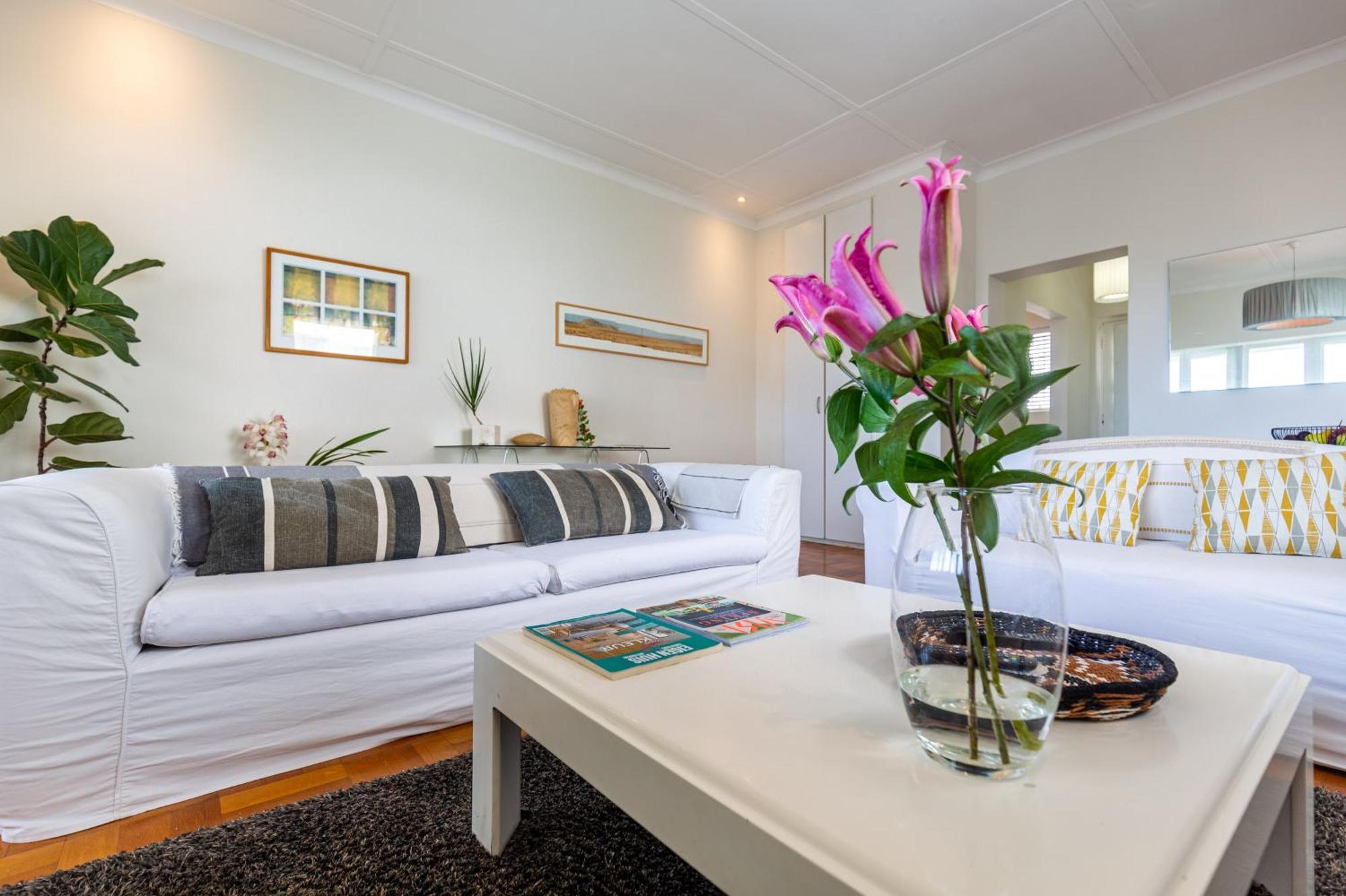 קייפטאון Portswood Mews - Chic White Studio Apartment Green Point מראה חיצוני תמונה